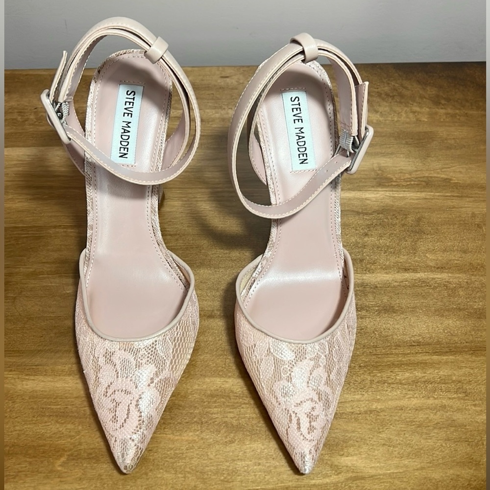 Steve Madden Lace Pumps - Picture 5 of 12
